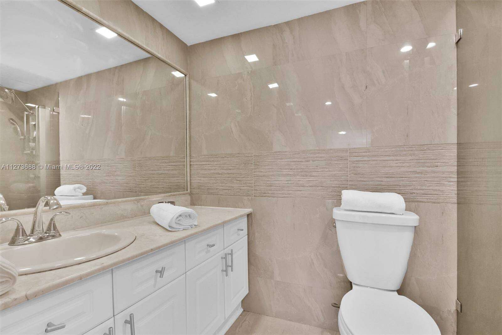 Roney Palace Unit #1002 | Picture 13