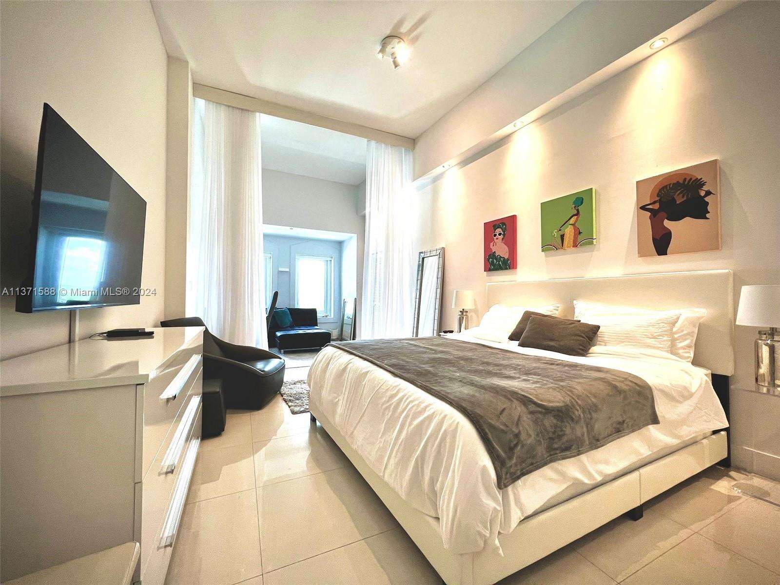 Roney Palace Unit #1626 | Picture 12