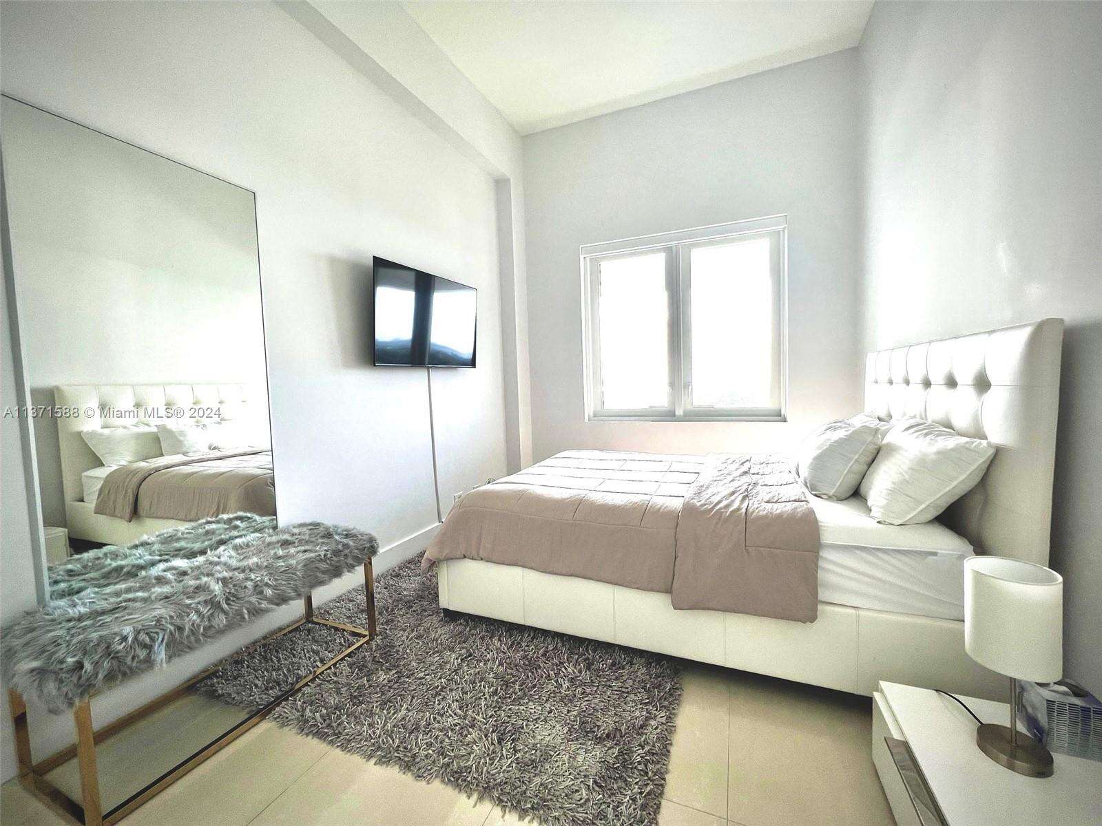 Roney Palace Unit #1626 | Picture 13