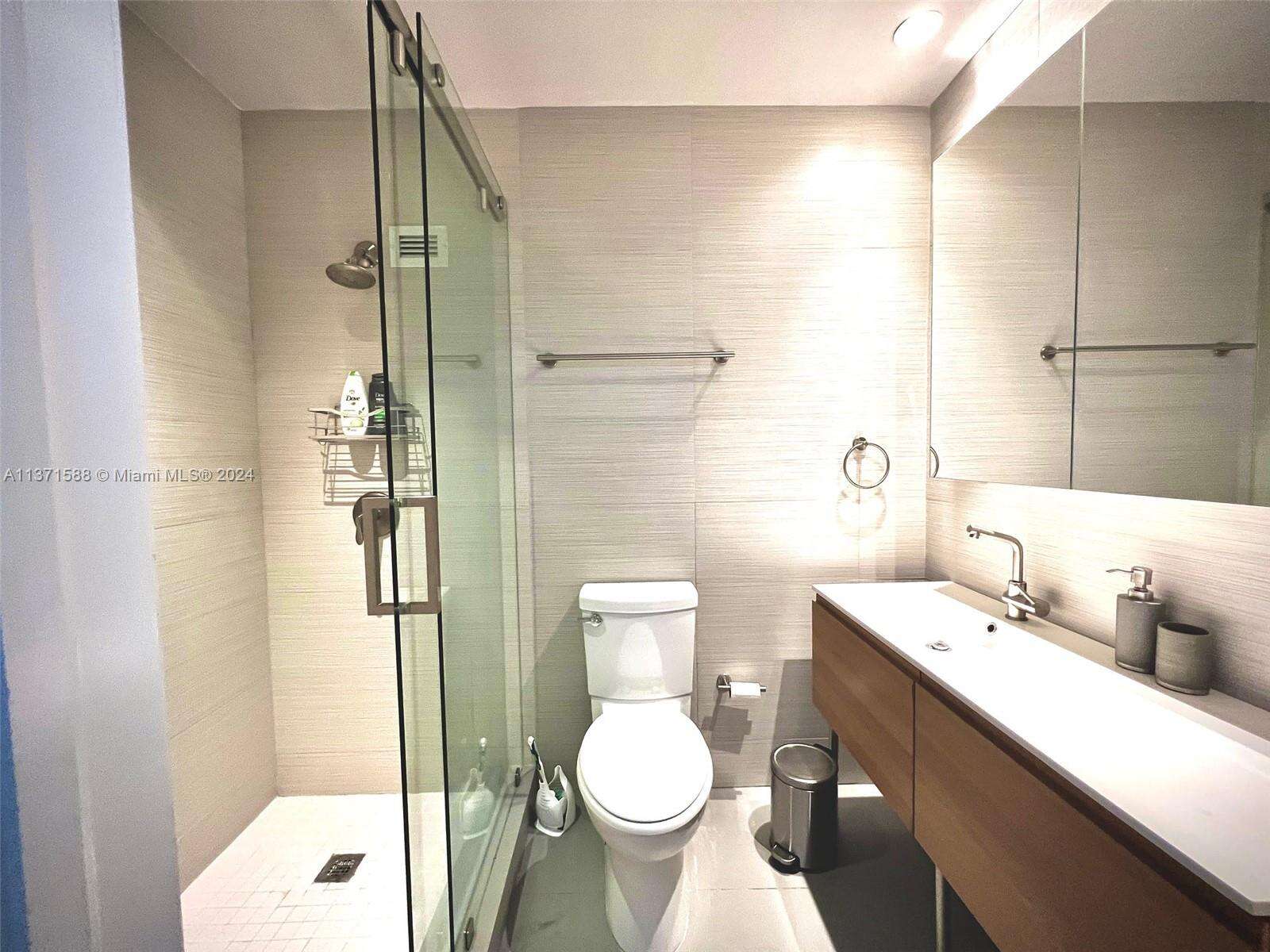 Roney Palace Unit #1626 | Picture 10