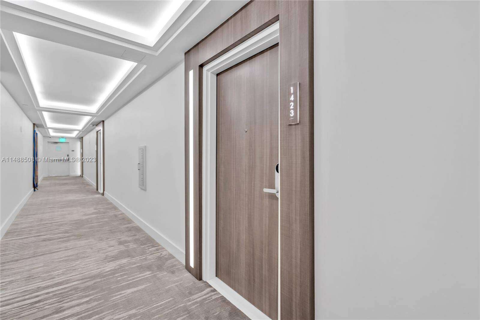 Roney Palace Unit #1423 | Picture 17