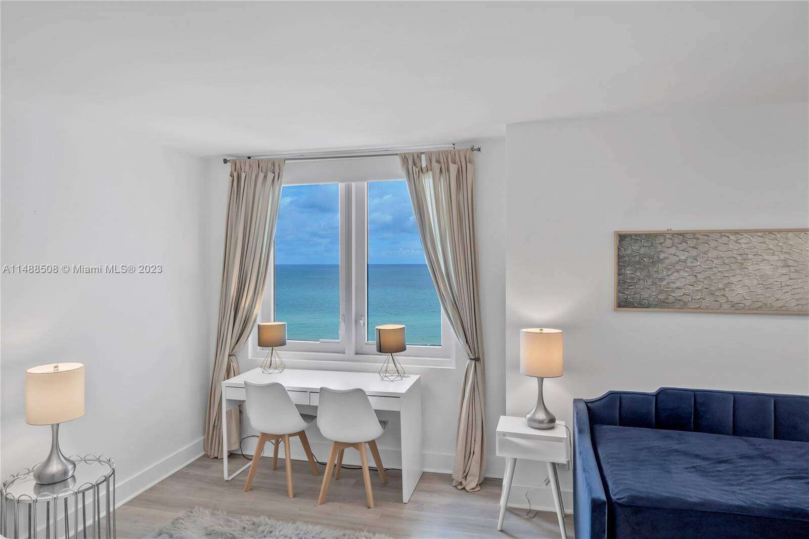 Roney Palace Unit #1423 | Picture 10