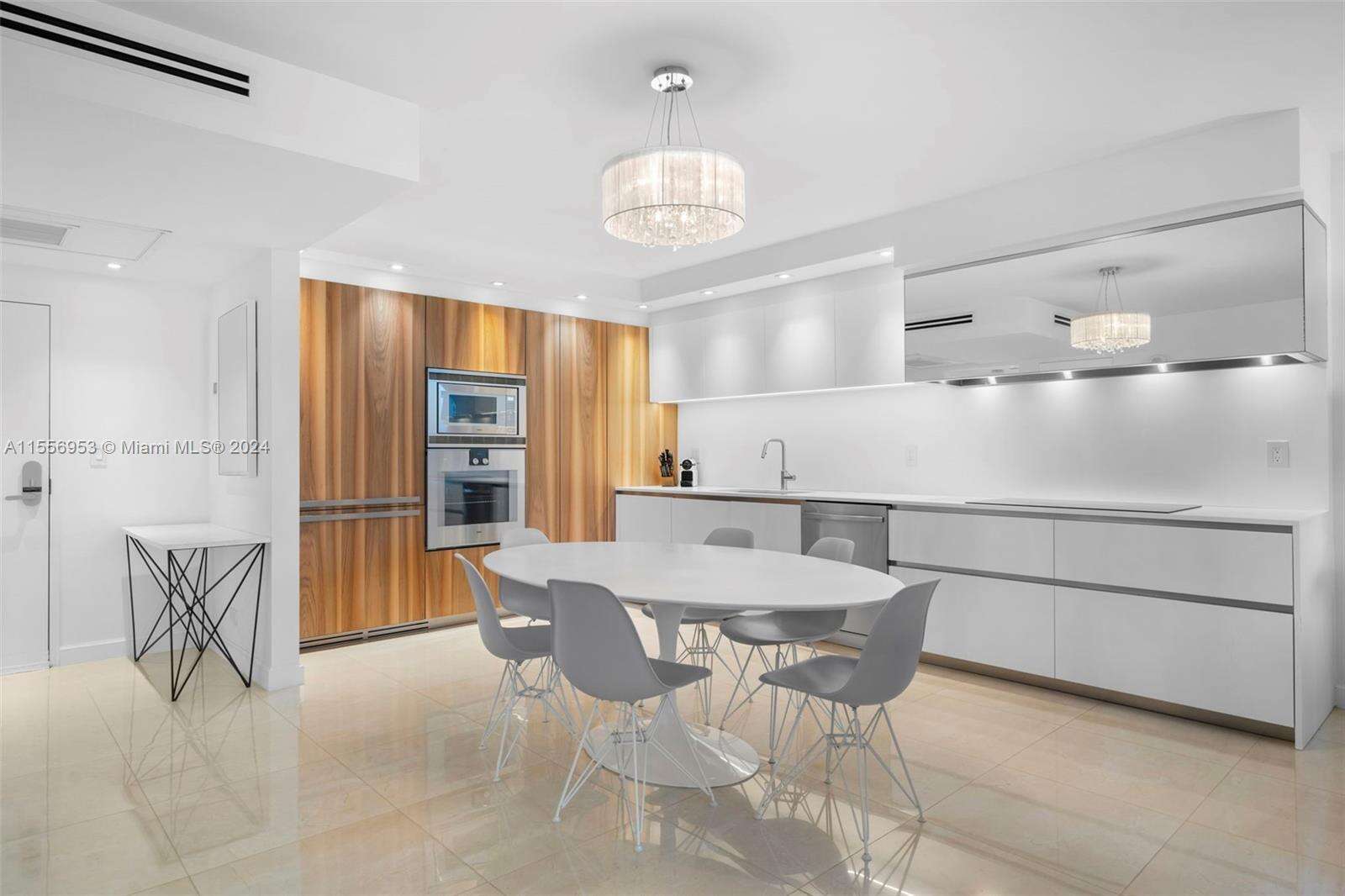 Roney Palace Unit #410 | Picture 10