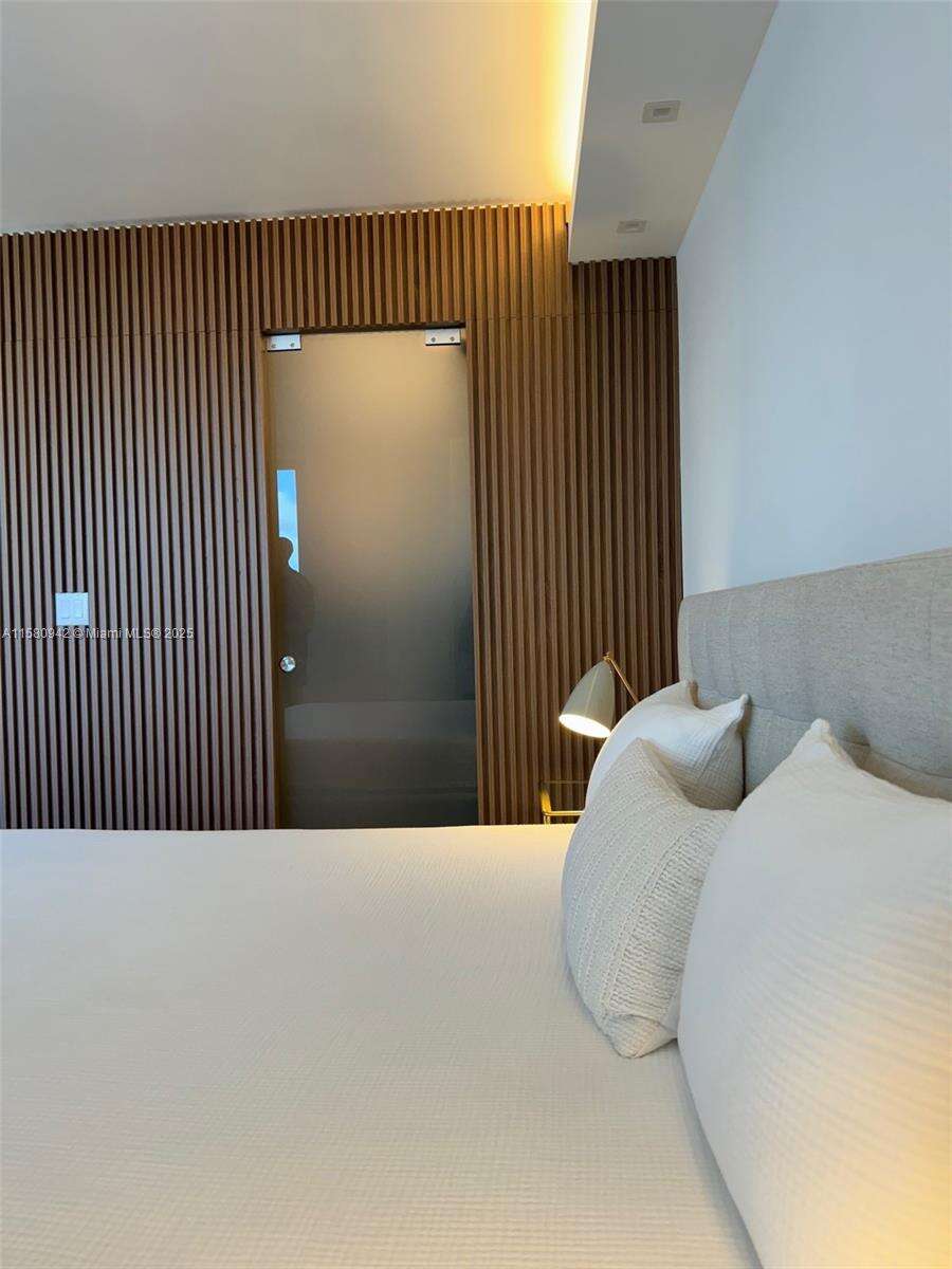 Roney Palace Unit #837 | Picture 12