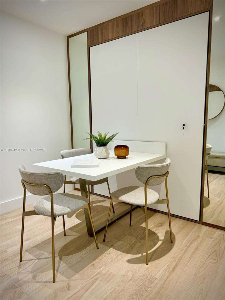 Roney Palace Unit #837 | Picture 15