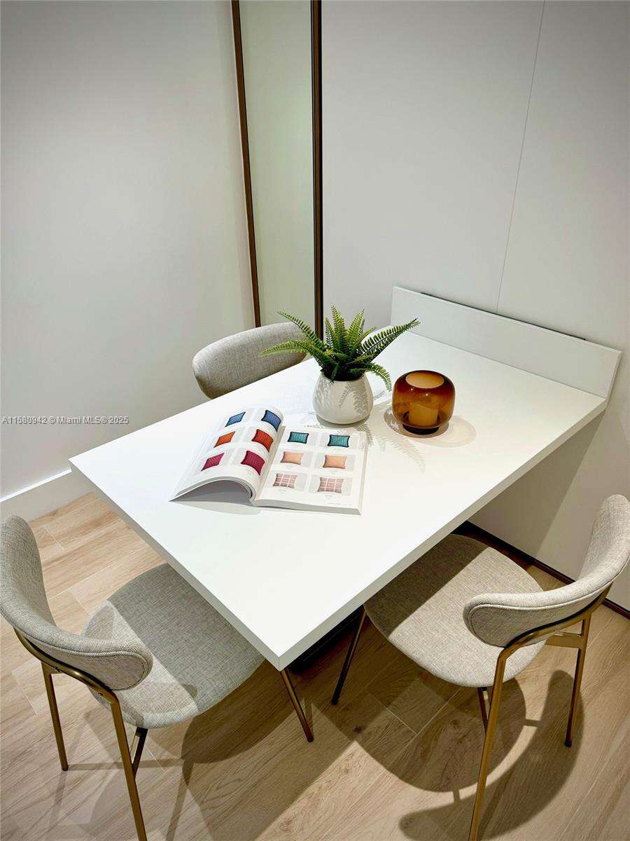 Roney Palace Unit #837 | Picture 16