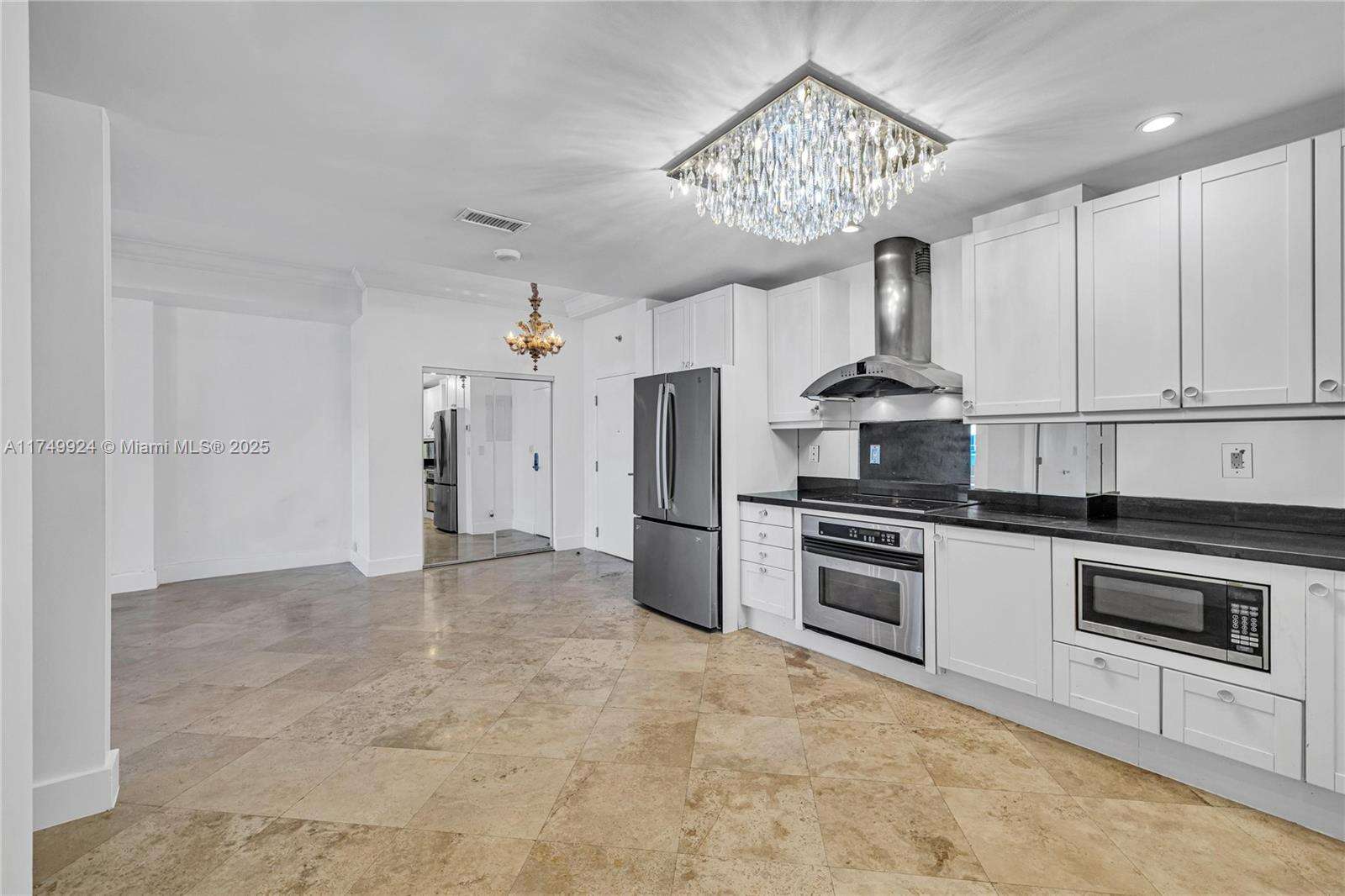 Roney Palace Unit #PH18 | Picture 20