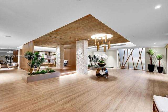 Roney Palace Unit #PH18 | Picture 5