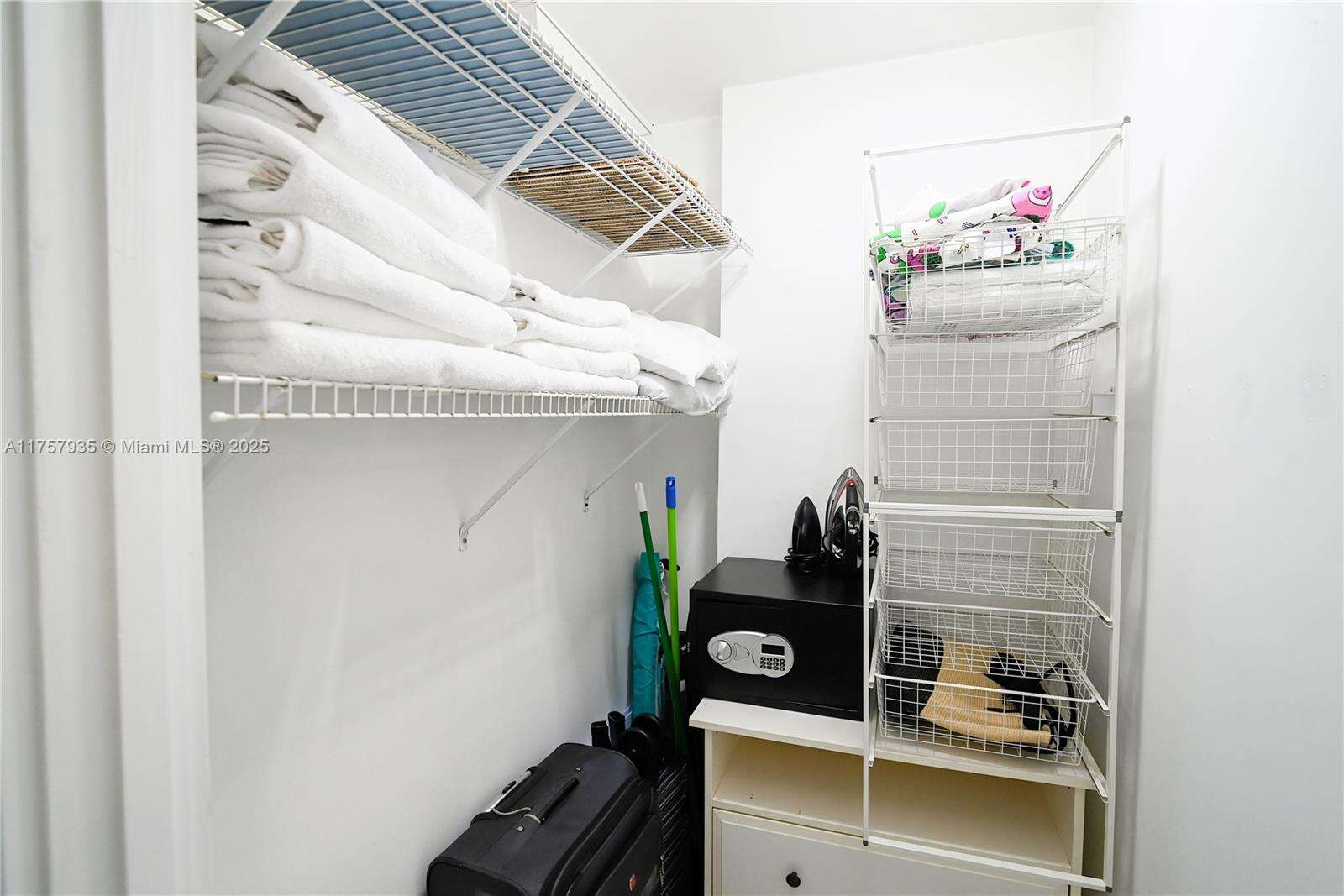 Roney Palace Unit #921 | Picture 20