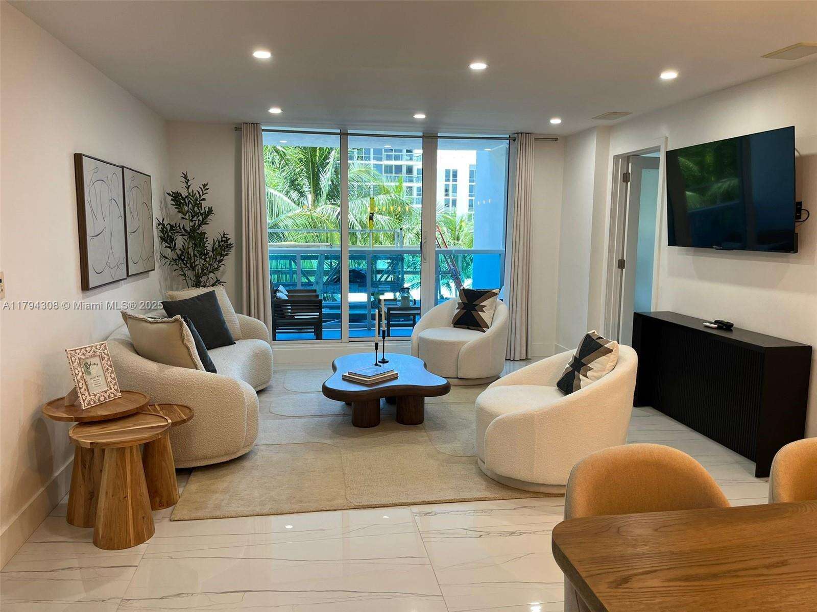Roney Palace For Sale | Unit #326