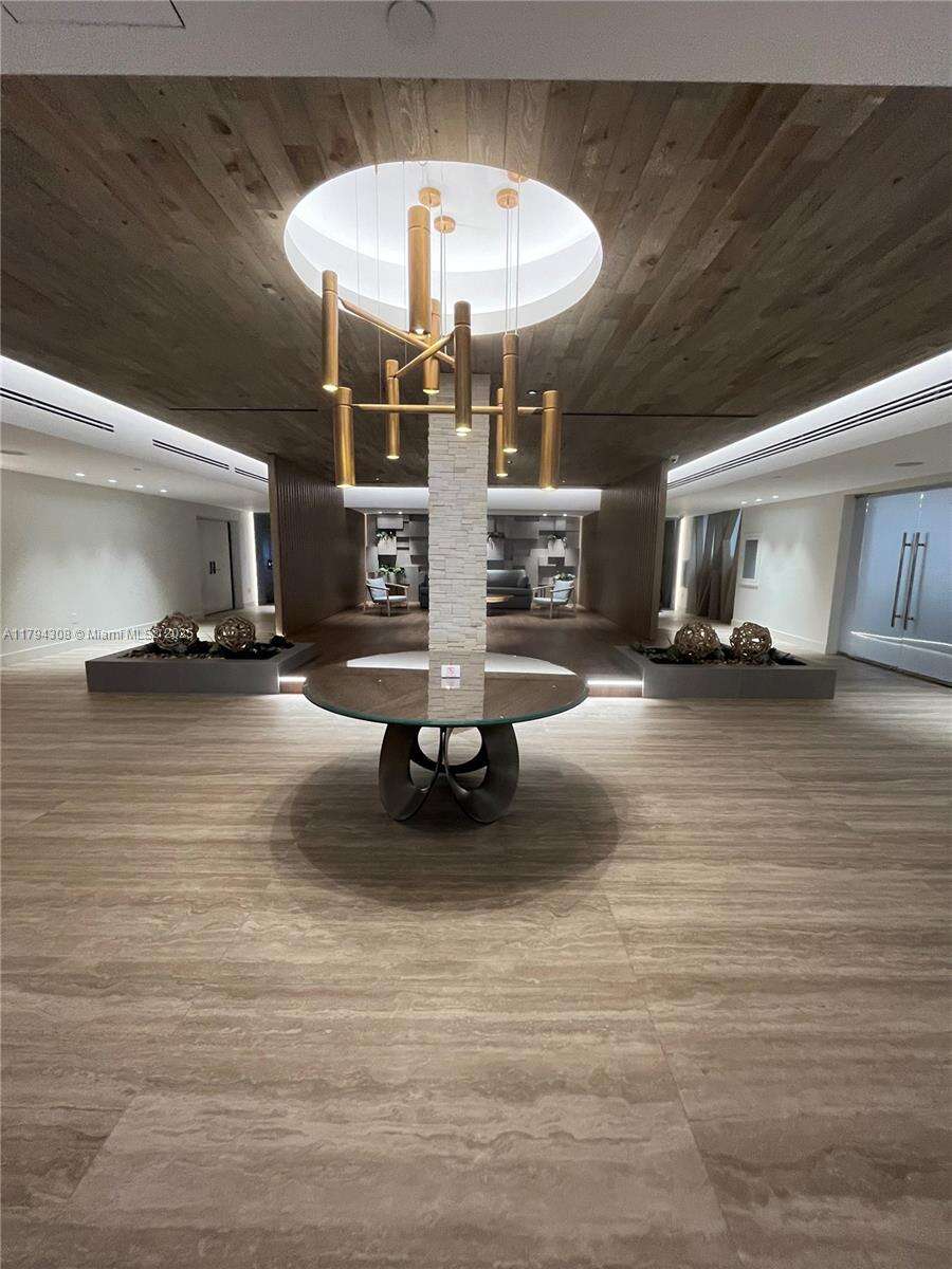 Roney Palace Unit #326 | Picture 21