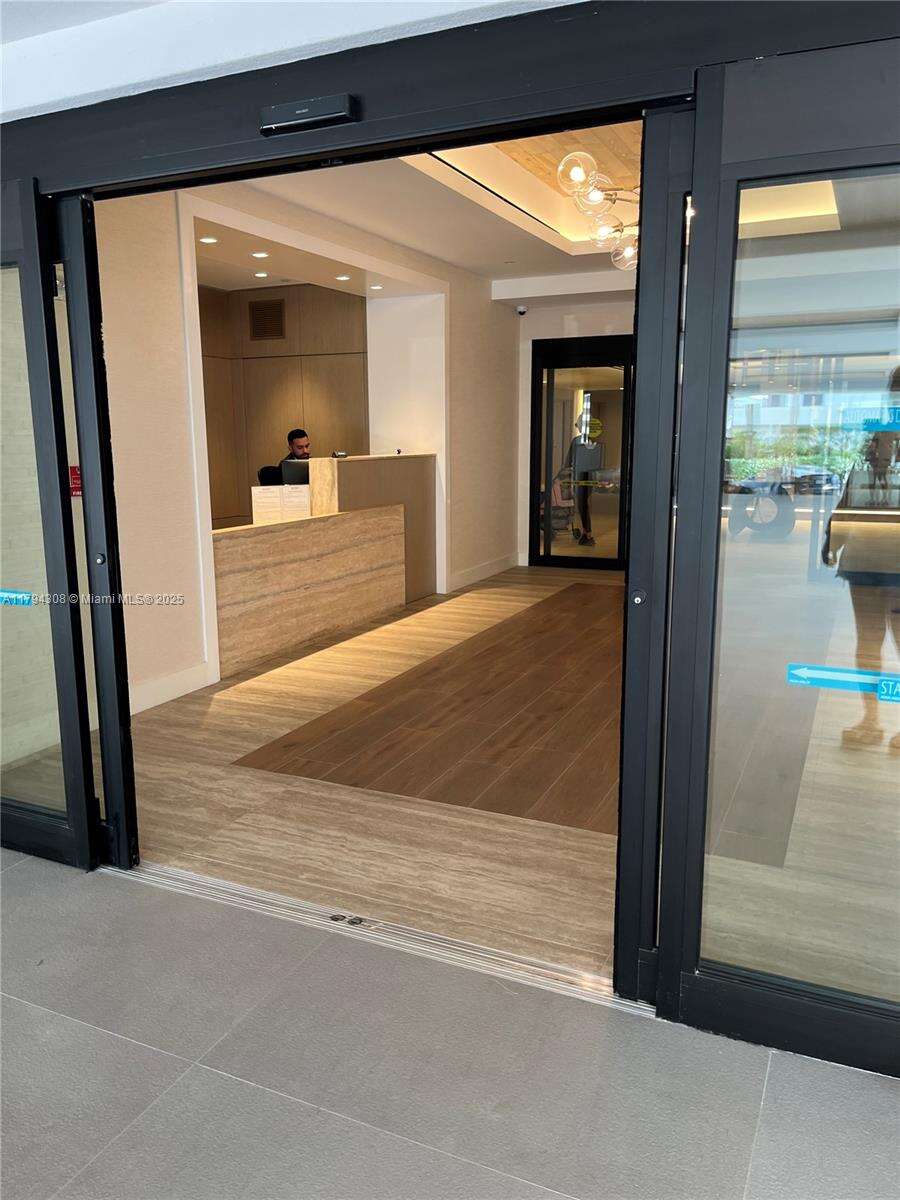 Roney Palace Unit #326 | Picture 22