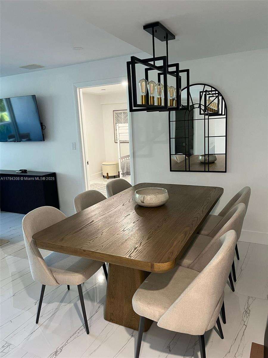 Roney Palace Unit #326 | Picture 6