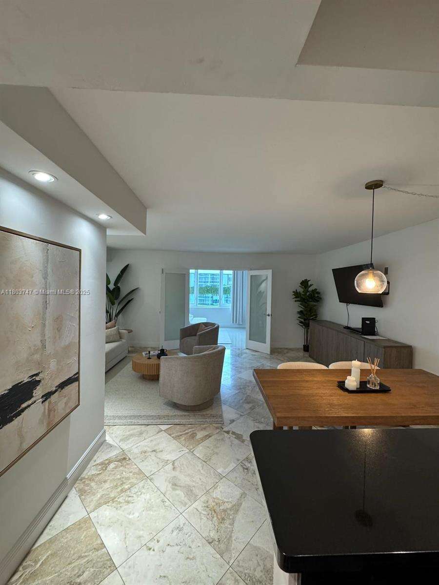 Roney Palace Unit #731 | Picture 6