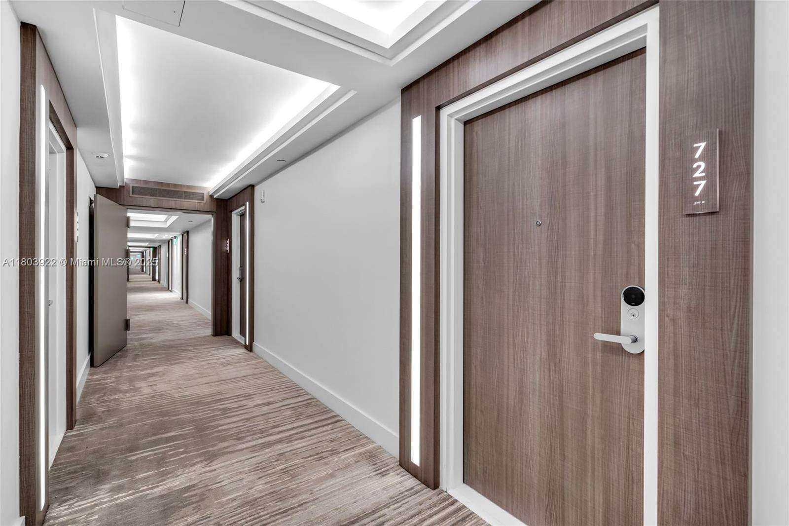 Roney Palace Unit #727 | Picture 5