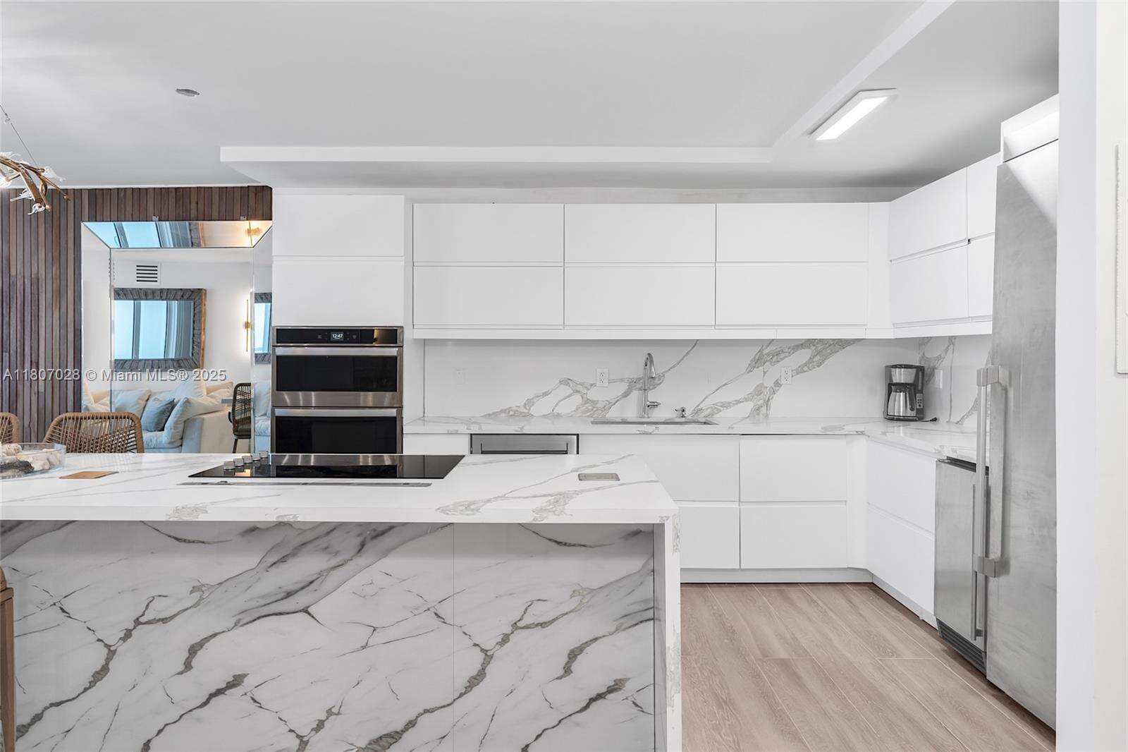 Roney Palace Unit #1019 | Picture 12