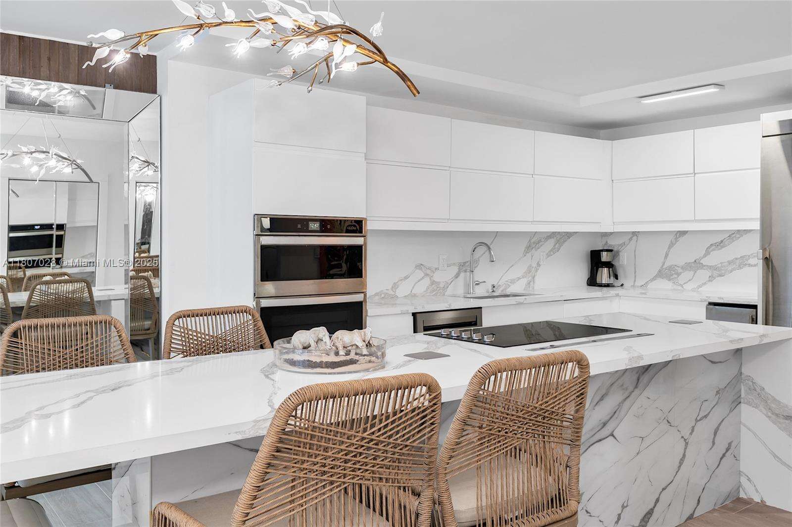 Roney Palace Unit #1019 | Picture 5