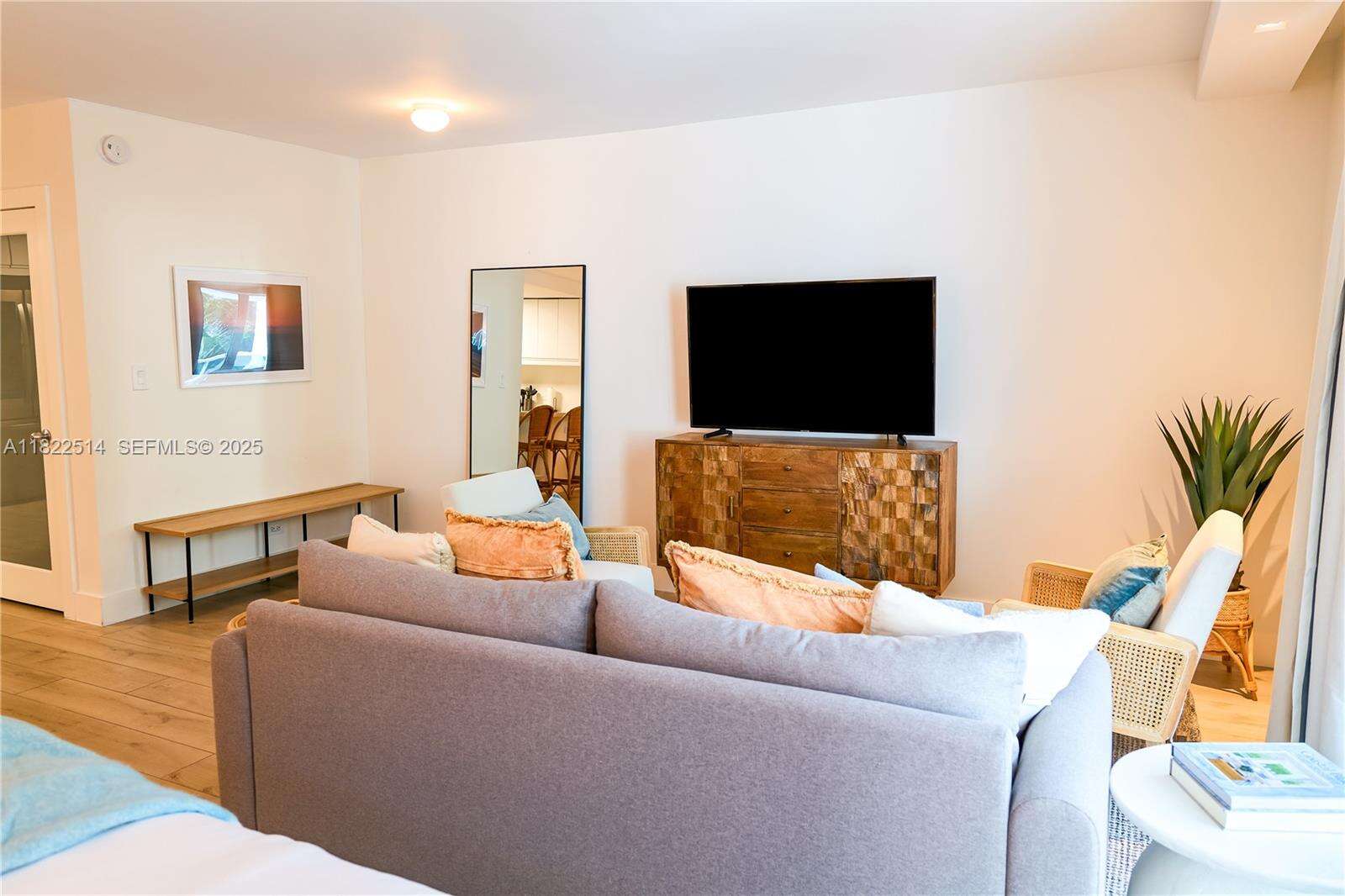 Roney Palace Unit #329 | Picture 11