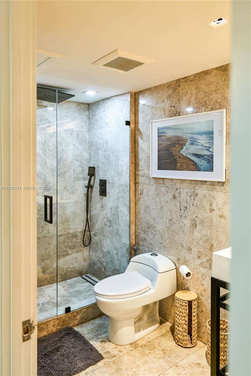 Roney Palace Unit #329 | Picture 17