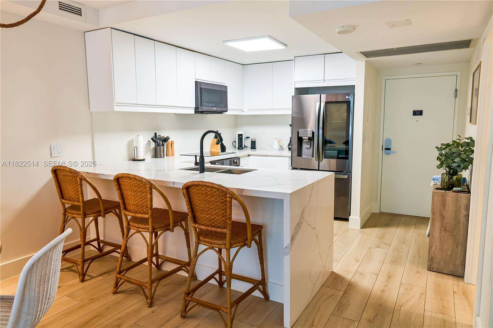 Roney Palace Unit #329 | Picture 6