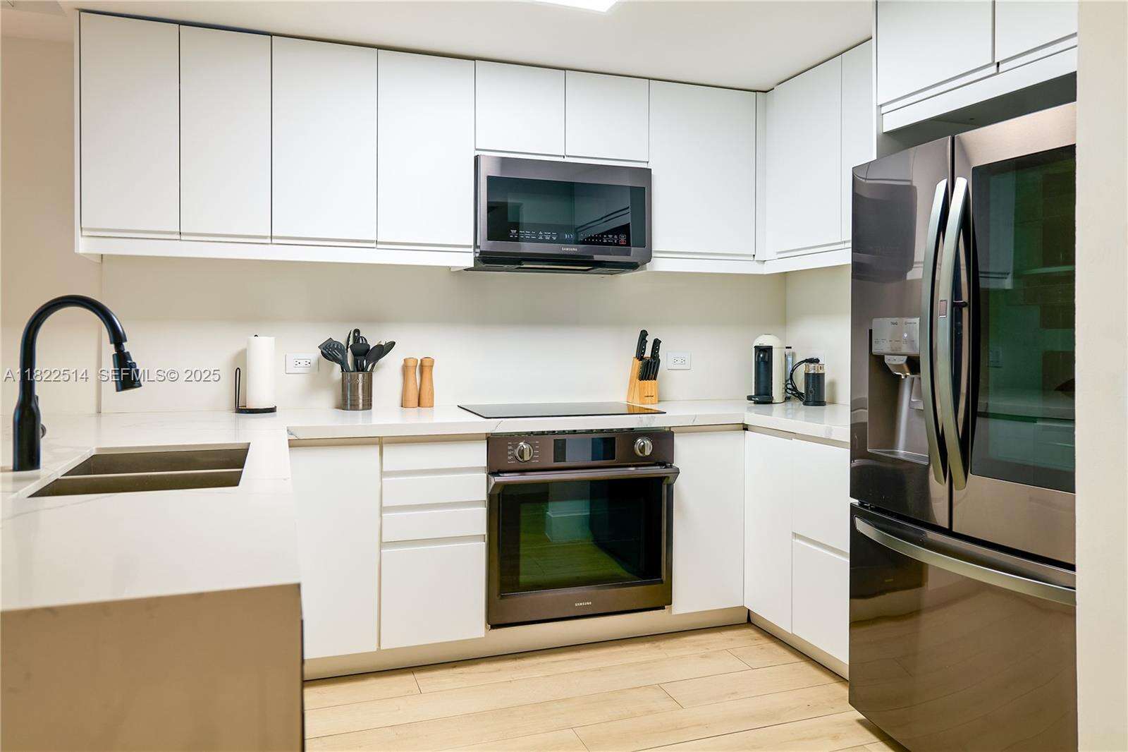 Roney Palace Unit #329 | Picture 8