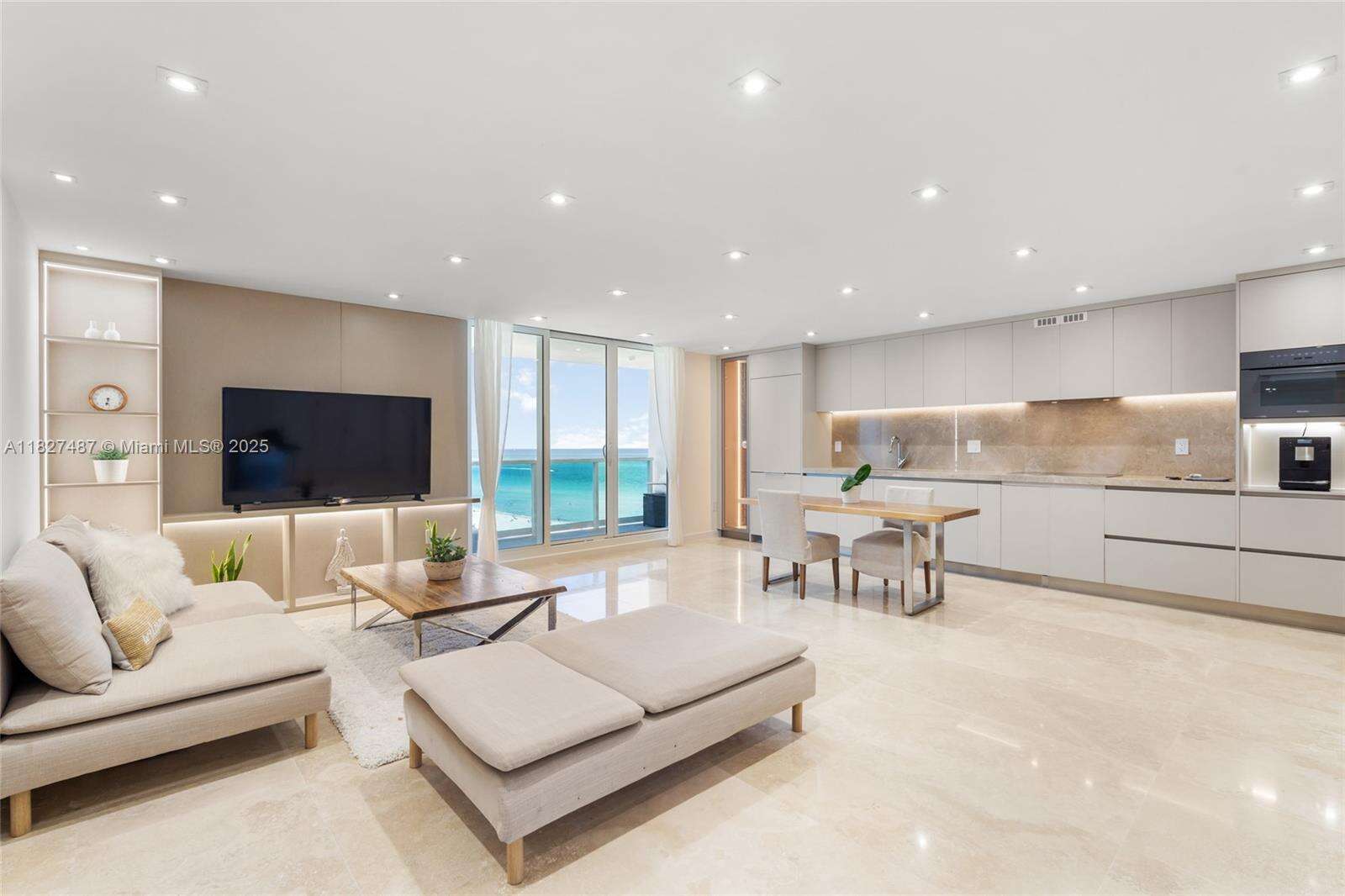 Roney Palace For Sale | Unit #1011-1012