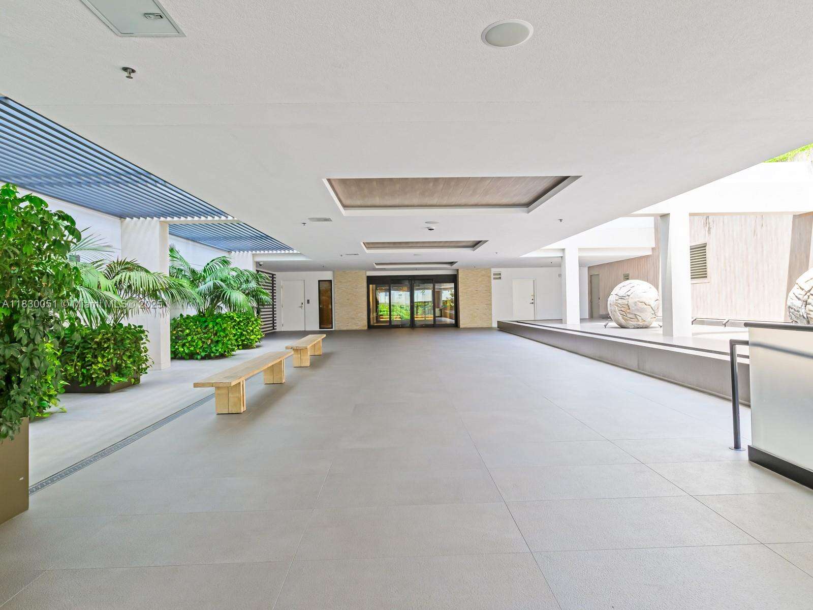 Roney Palace Unit #1631 | Picture 5