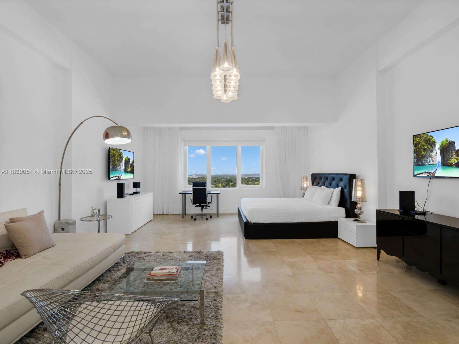 Roney Palace Unit #1631 | Picture 8