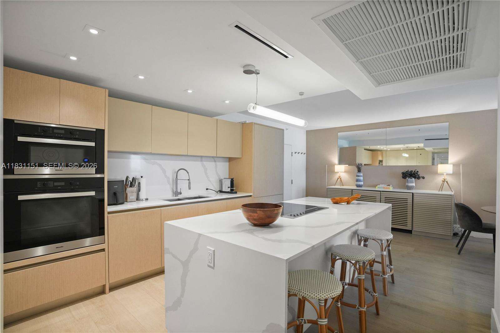 Roney Palace Unit #407 | Picture 11