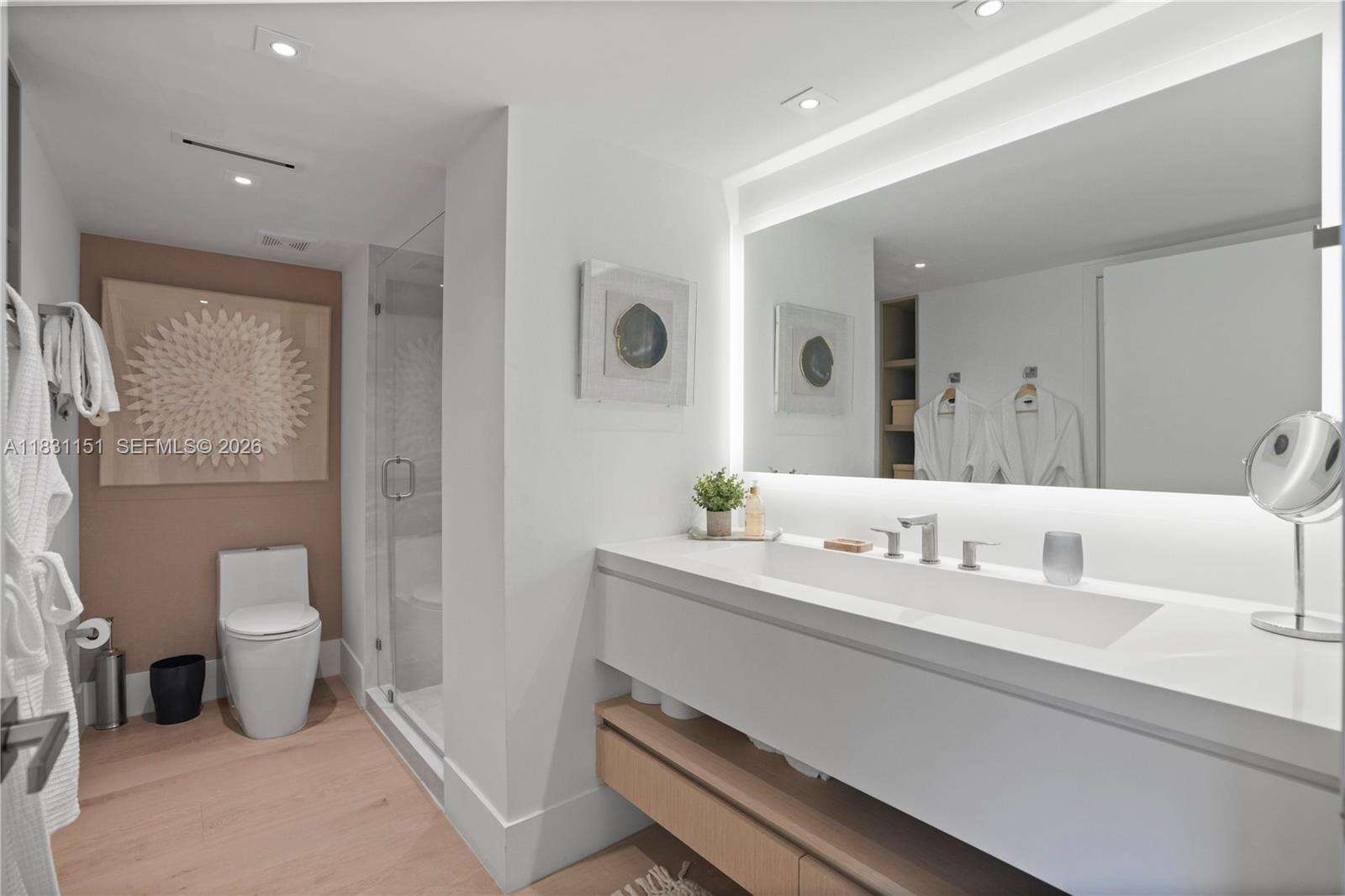 Roney Palace Unit #407 | Picture 25