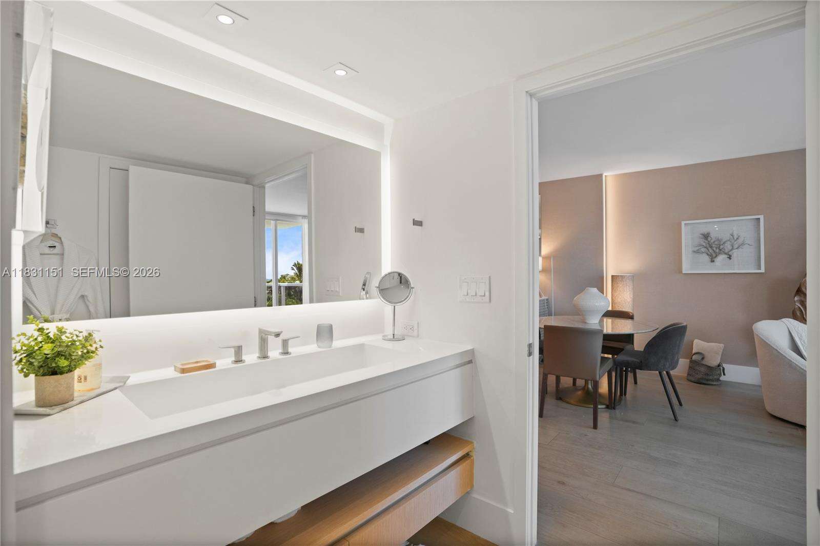 Roney Palace Unit #407 | Picture 26