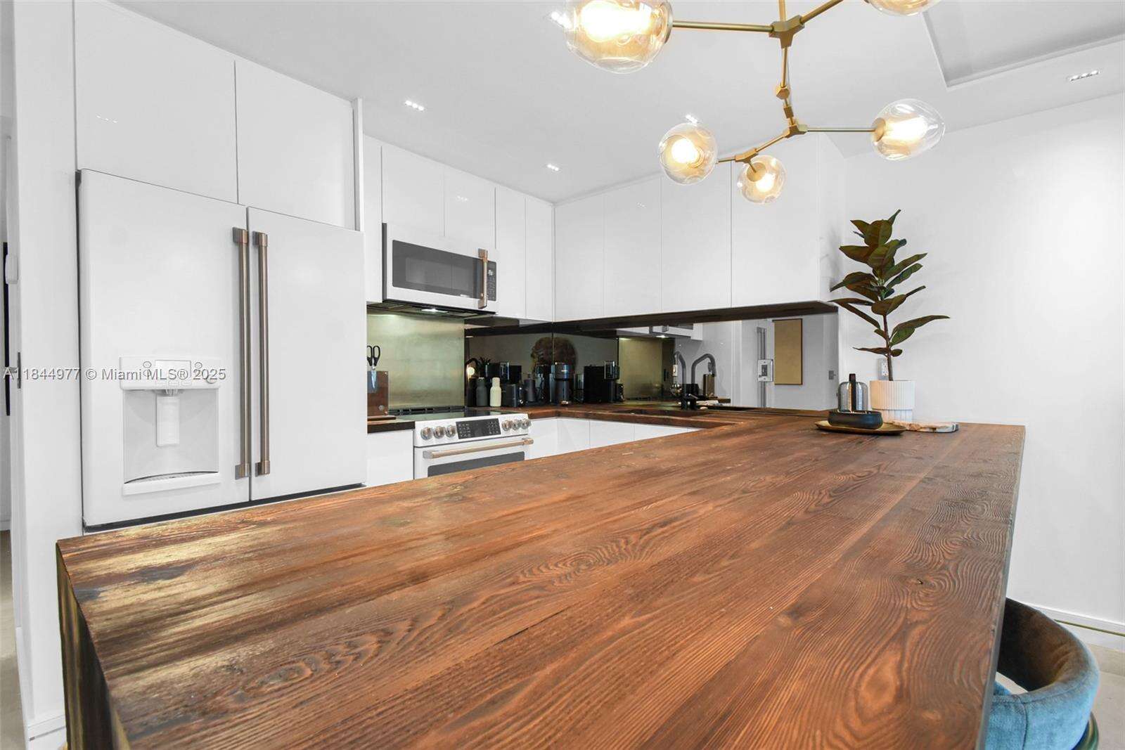 Roney Palace Unit #1201 | Picture 13