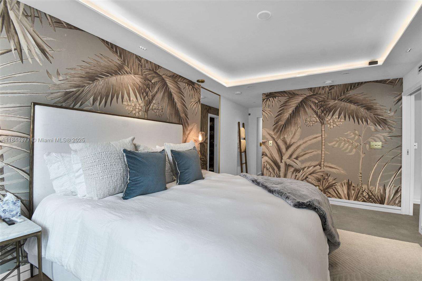 Roney Palace Unit #1201 | Picture 20