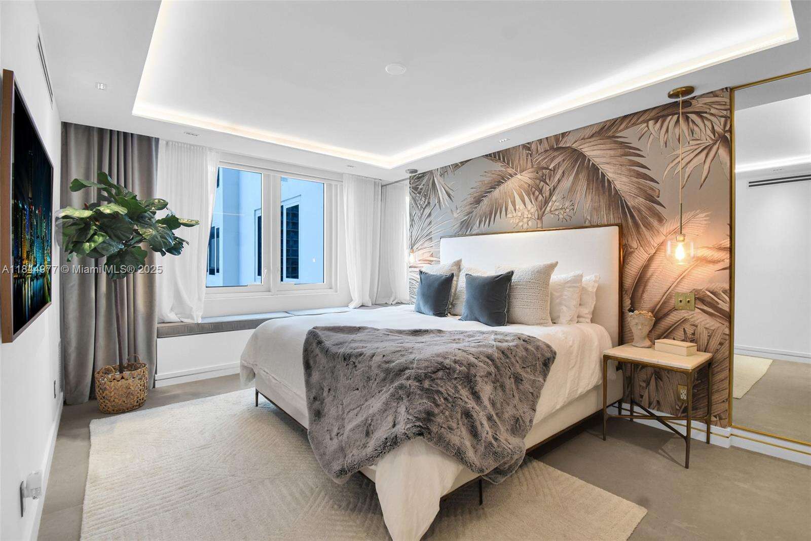 Roney Palace Unit #1201 | Picture 22