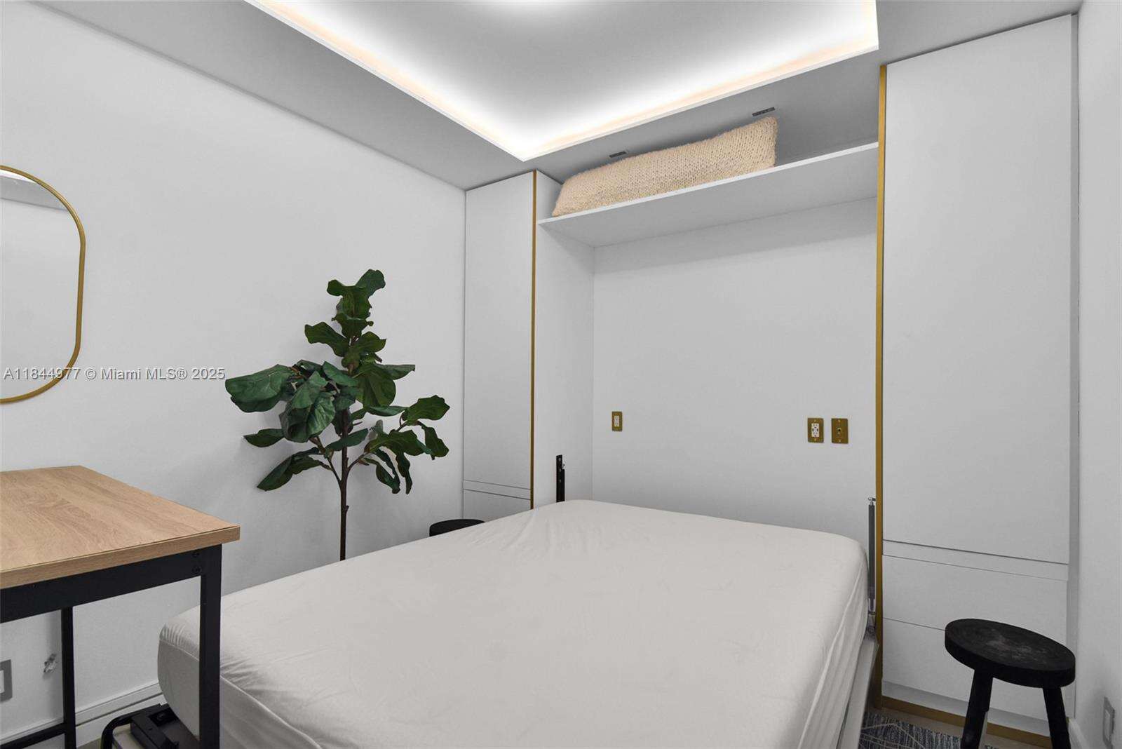 Roney Palace Unit #1201 | Picture 25