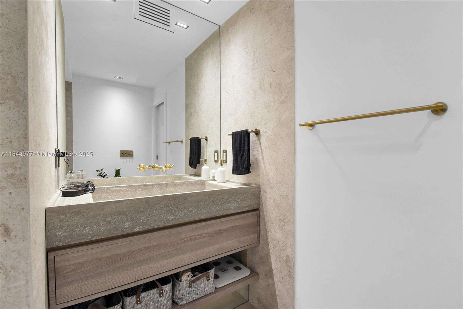 Roney Palace Unit #1201 | Picture 28