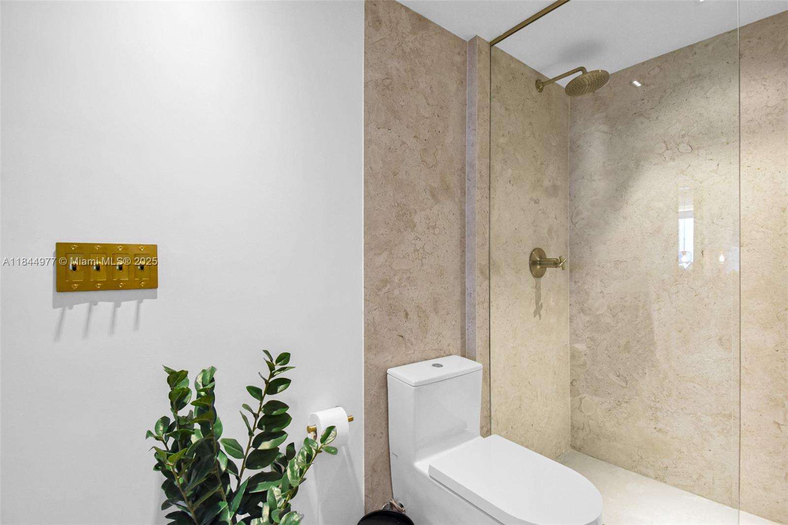 Roney Palace Unit #1201 | Picture 31