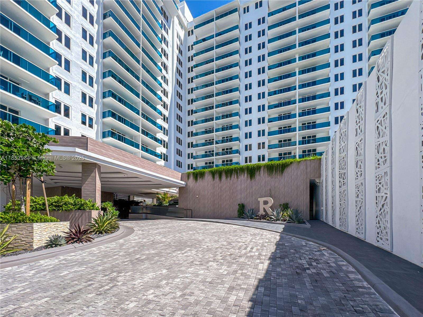 Roney Palace Unit #523 | Picture 5