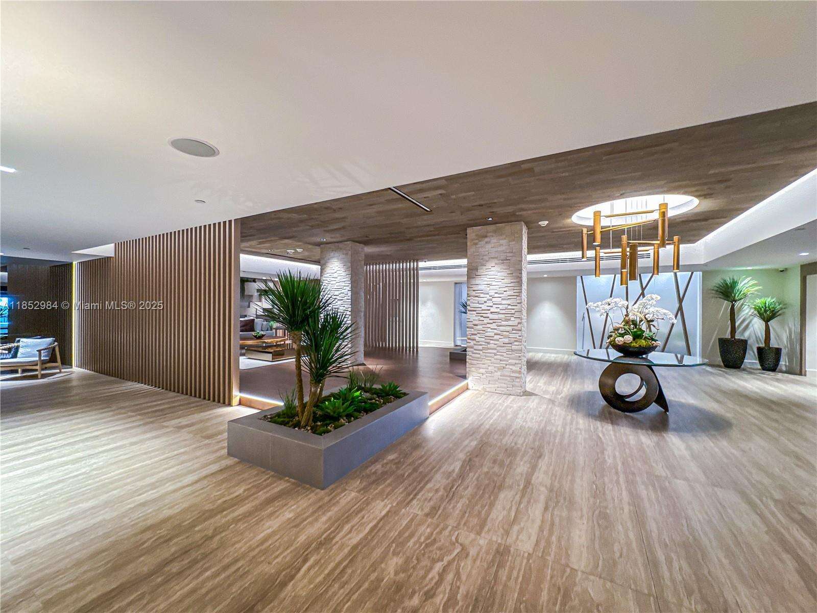 Roney Palace Unit #523 | Picture 6