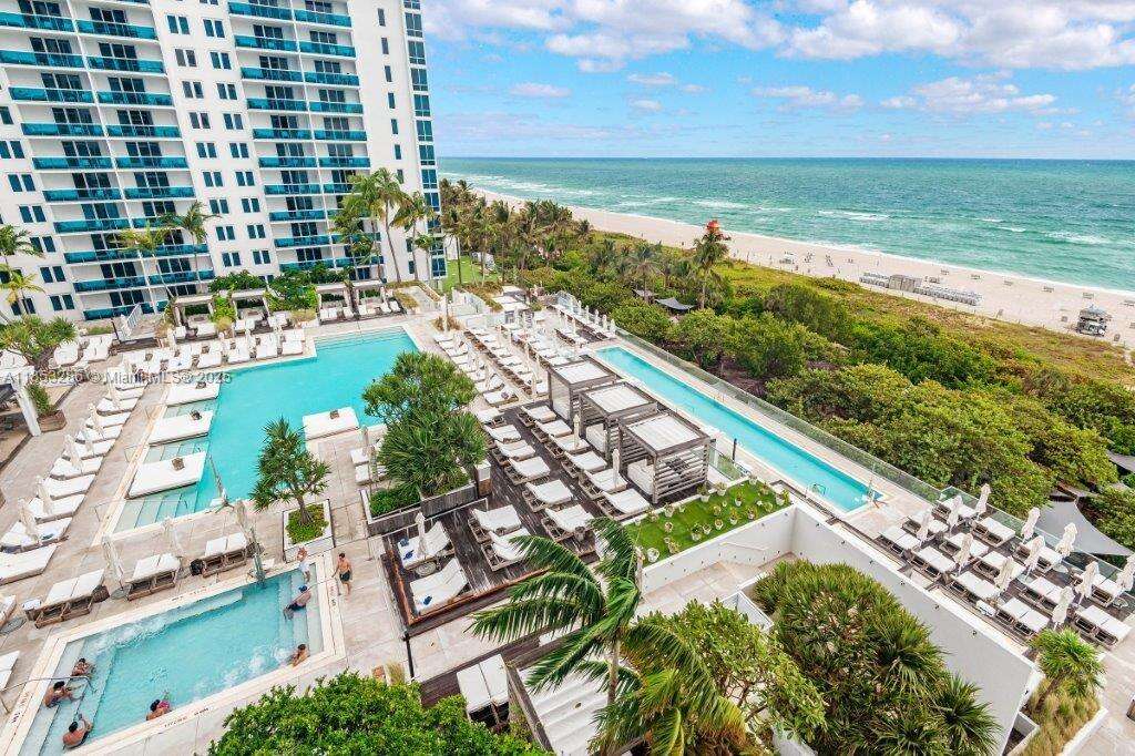 Roney Palace For Sale | Unit #811