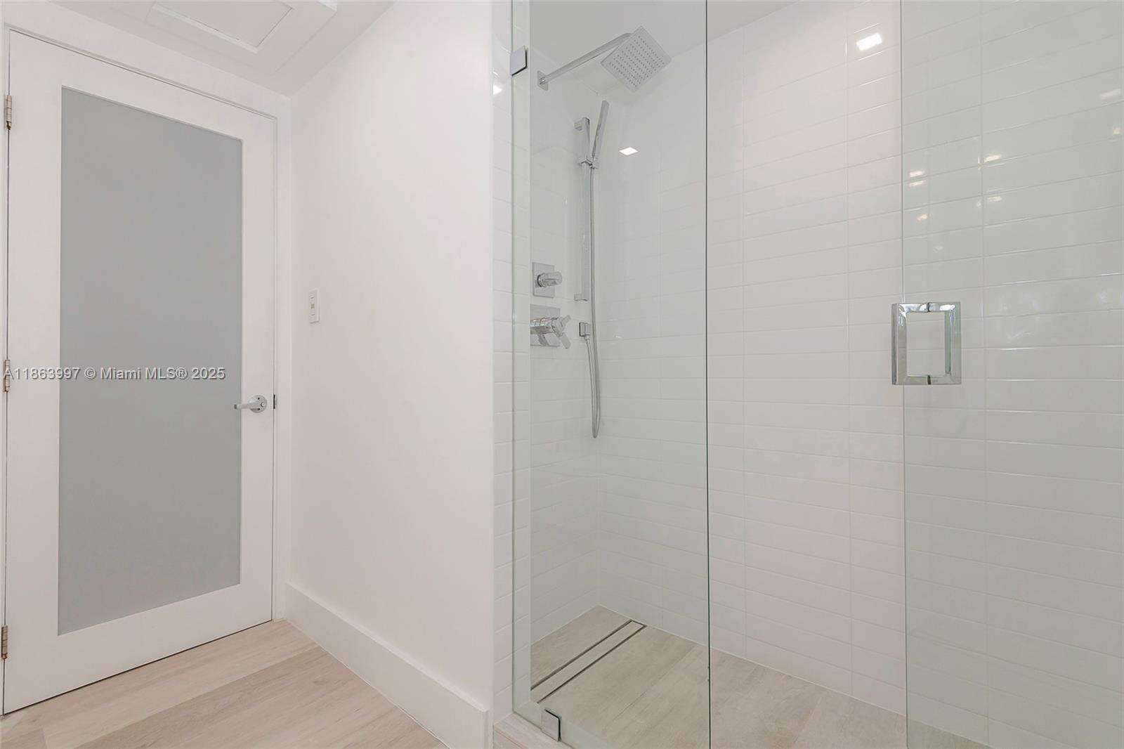 Roney Palace Unit #1505 | Picture 4