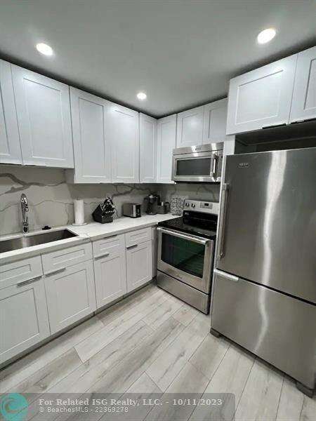 Roney Palace Unit #327 | Picture 6