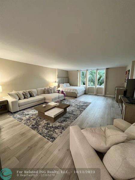 Roney Palace Unit #327 | Picture 7
