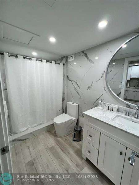 Roney Palace Unit #327 | Picture 8
