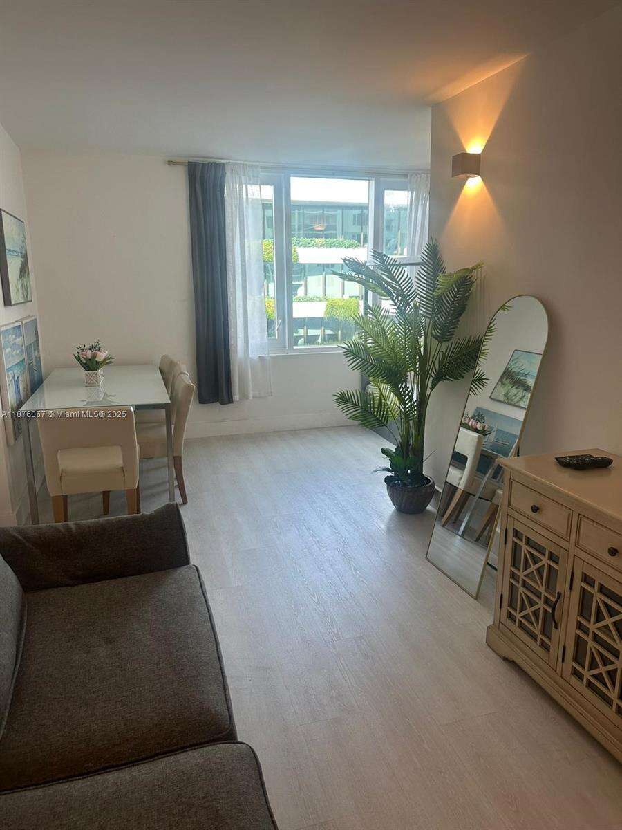 Roney Palace Unit #632 | Picture 7