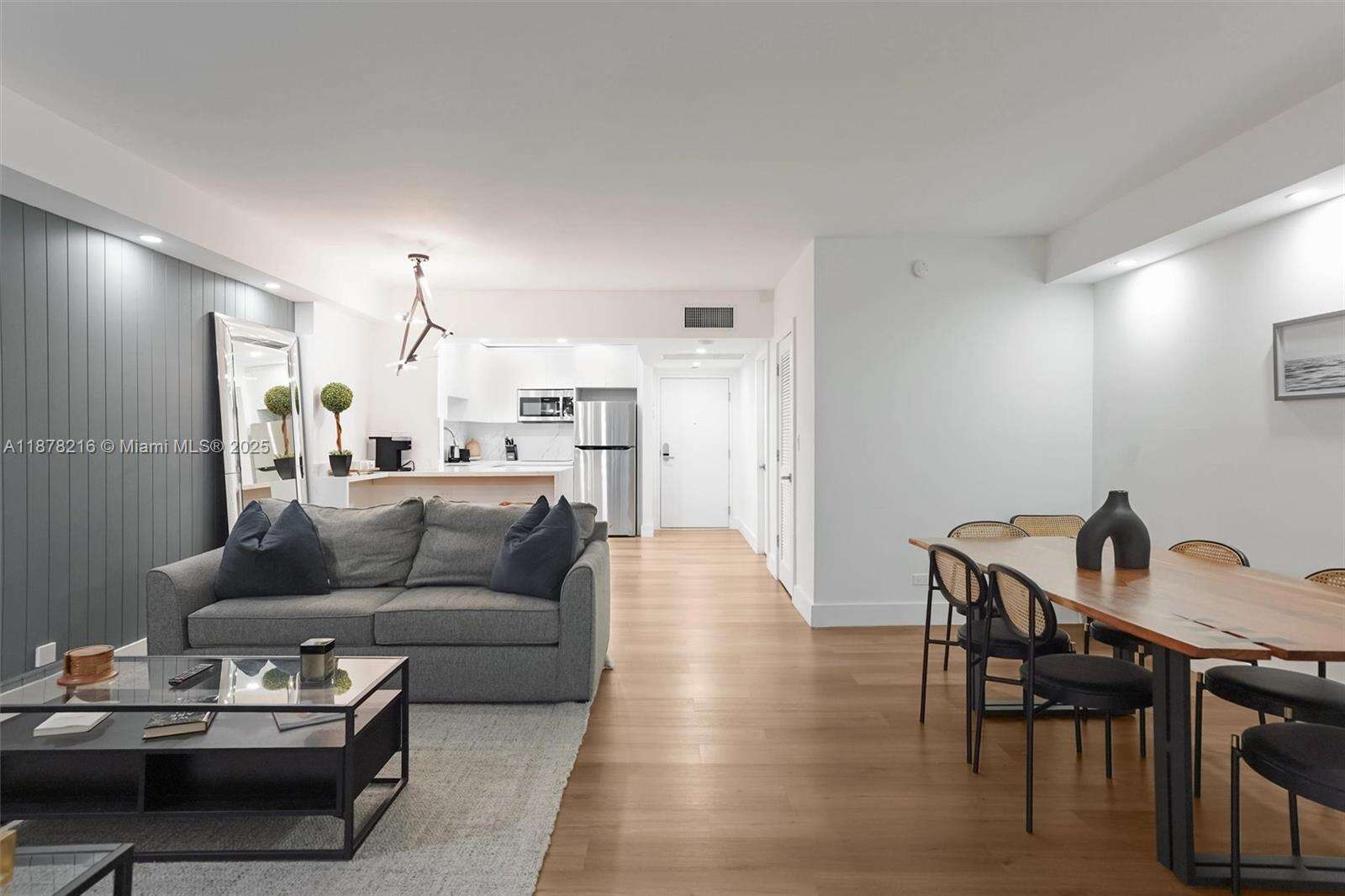 Roney Palace Unit #1135 | Picture 11