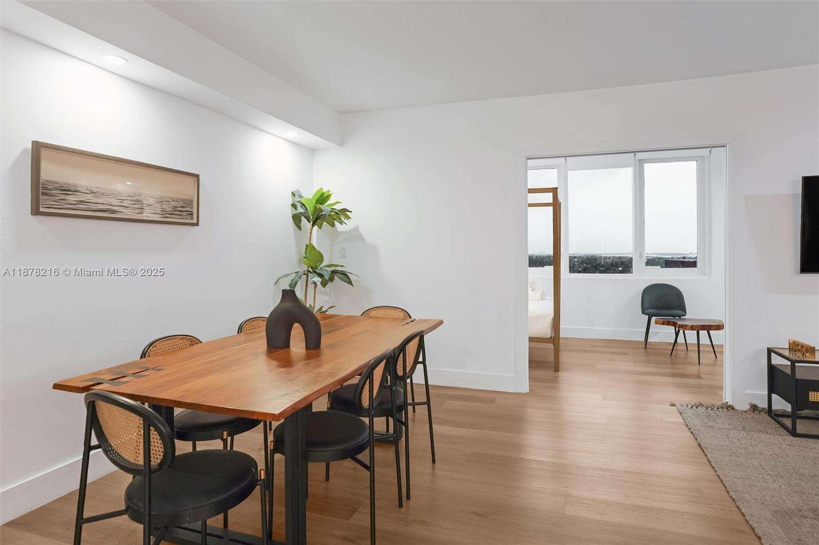 Roney Palace Unit #1135 | Picture 8