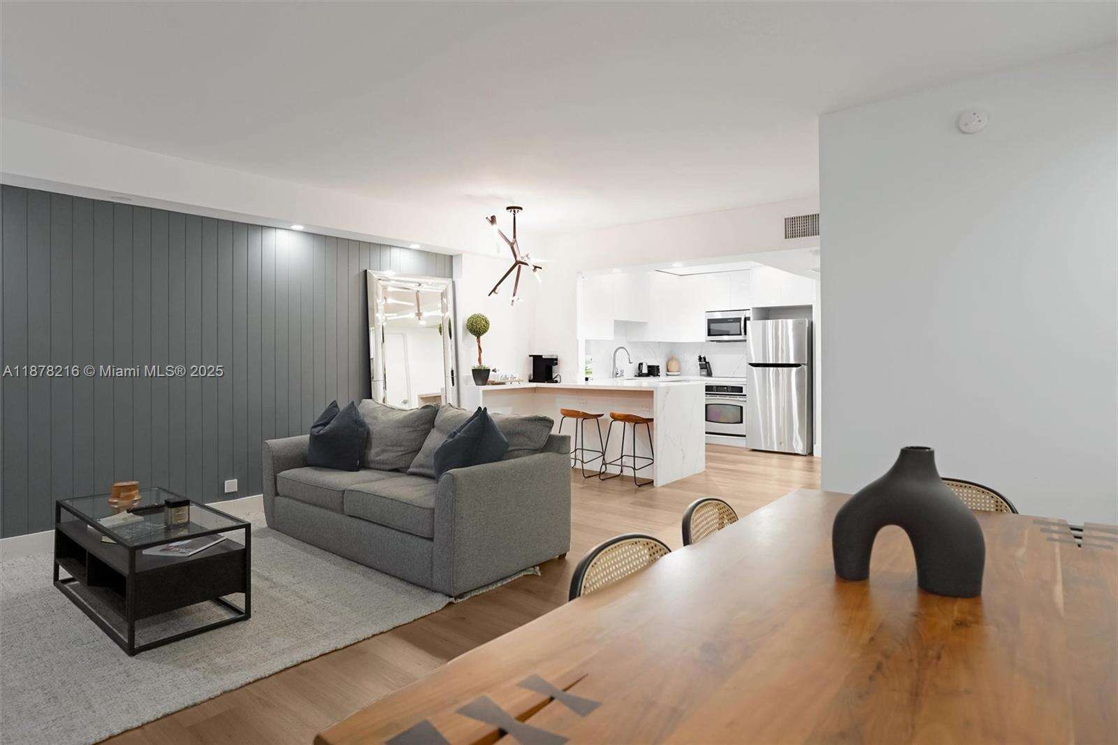 Roney Palace Unit #1135 | Picture 9