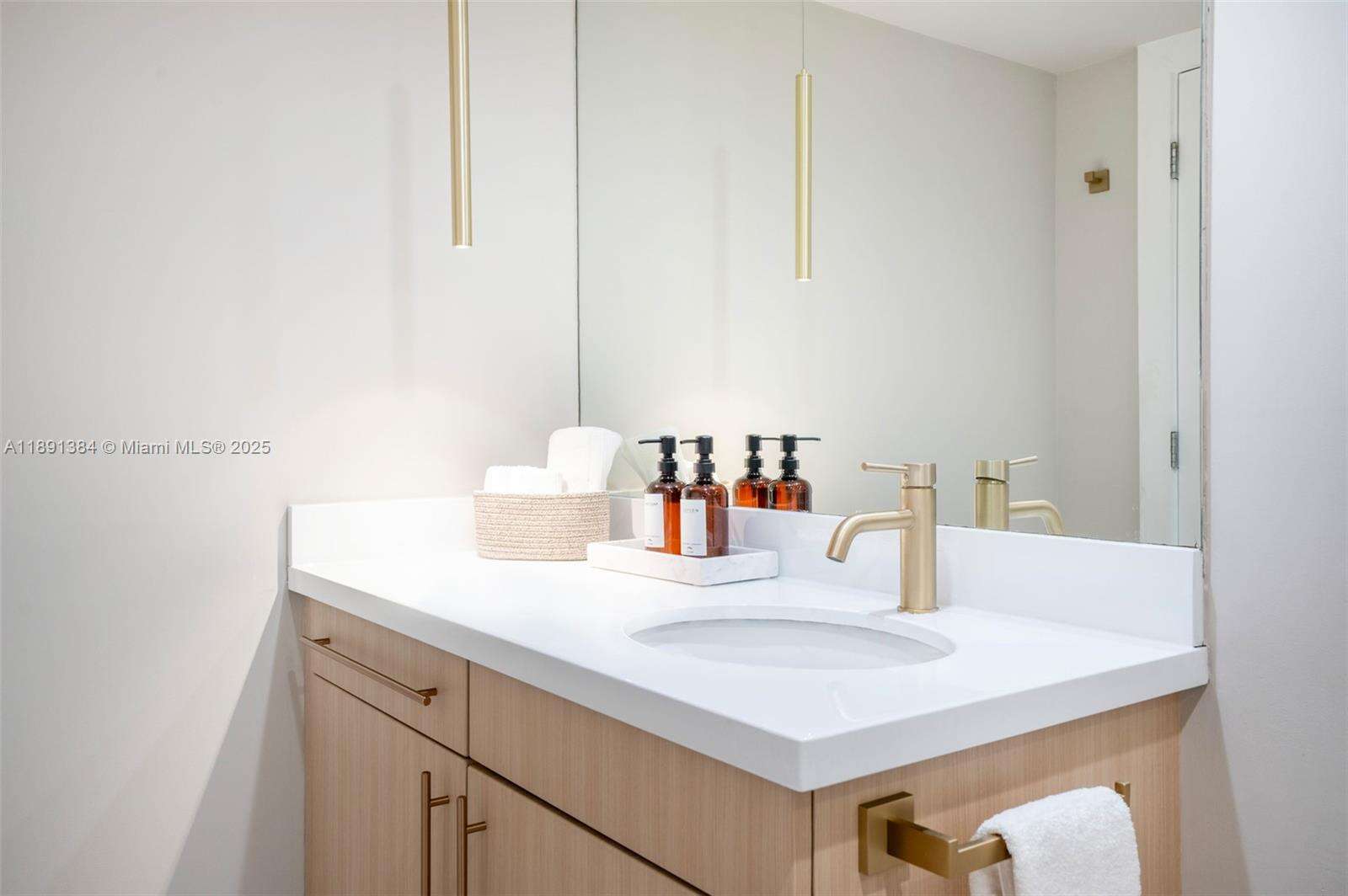 Roney Palace Unit #836 | Picture 14