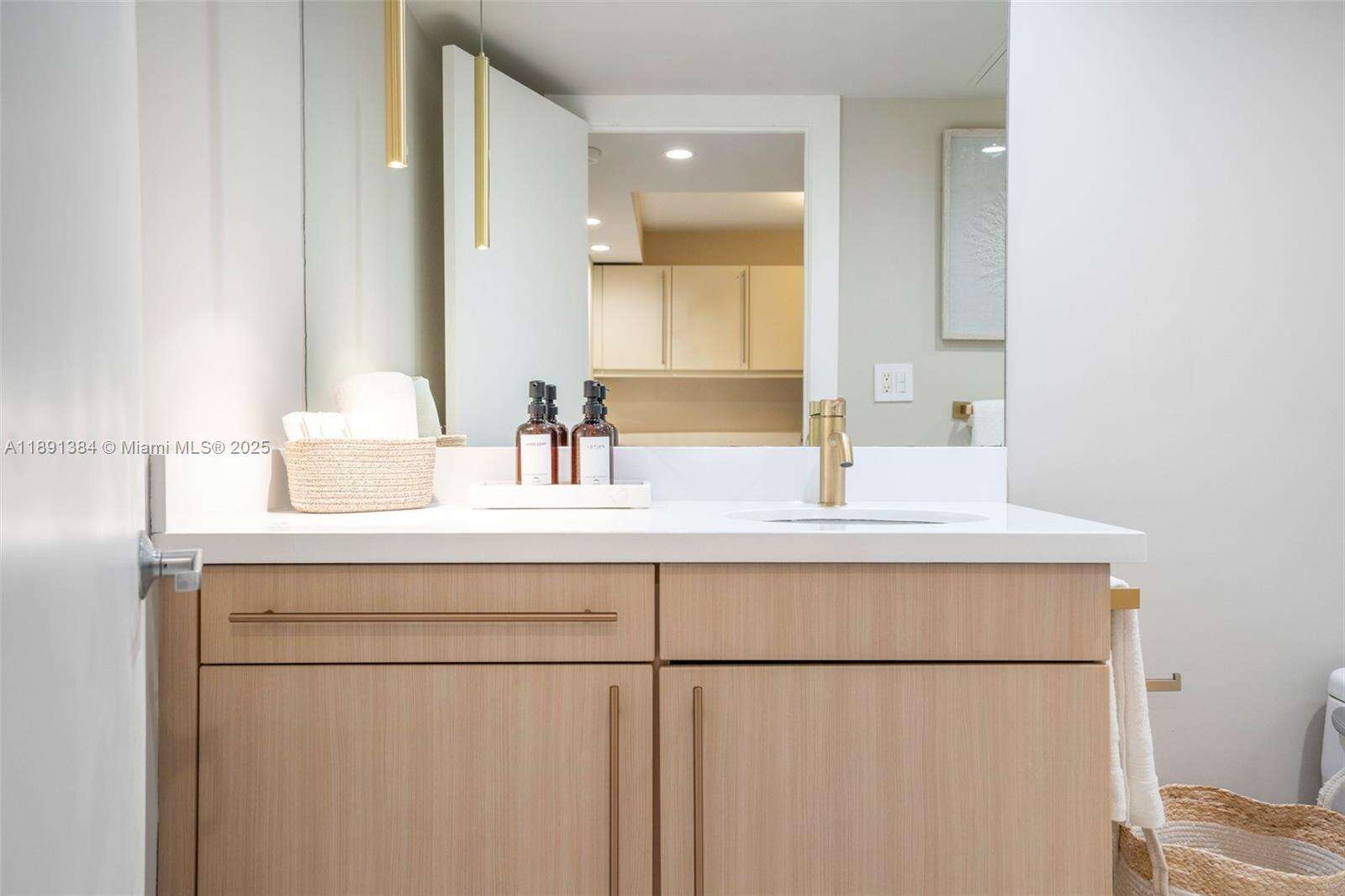 Roney Palace Unit #836 | Picture 15